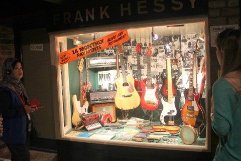 Beatles Story em Liverpool - guitarras